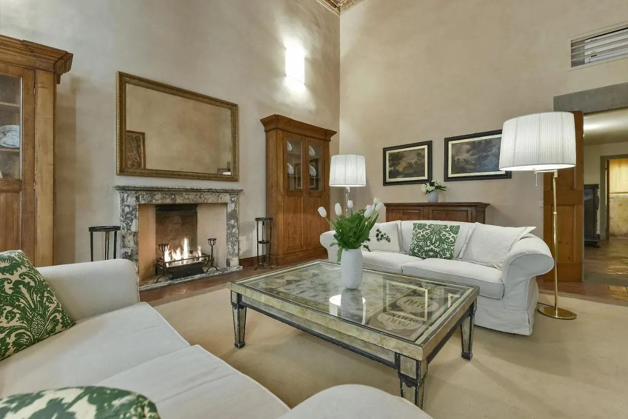 Raffaello Apartment With Fireplace In Oltrarno Firenze Italia