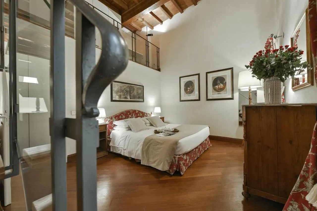 Raffaello Apartment With Fireplace In Oltrarno Firenze