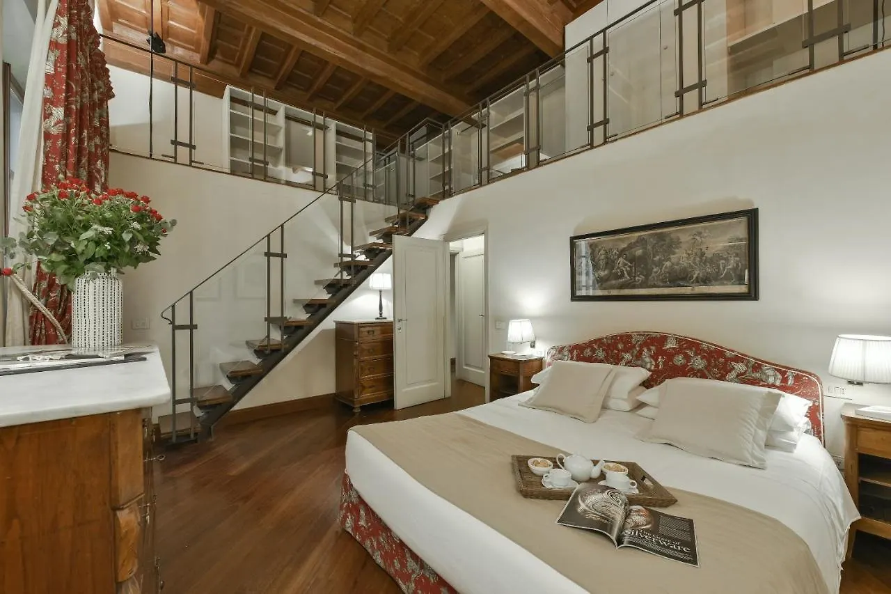 Raffaello Apartment With Fireplace In Oltrarno Firenze Italia