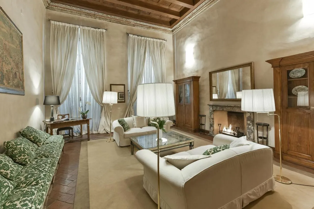 Raffaello Apartment With Fireplace In Oltrarno Firenze