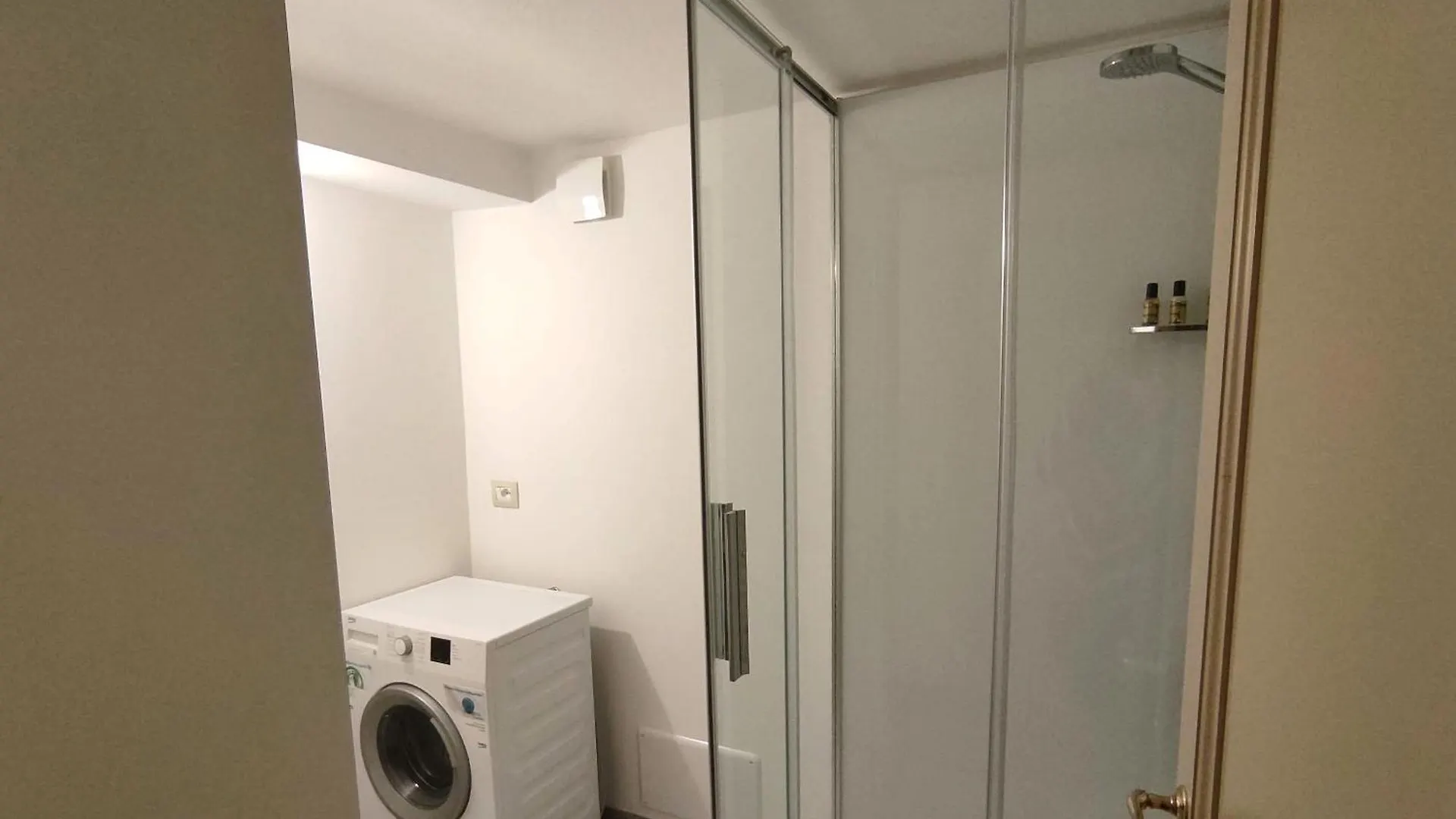 Raffaello Apartment With Fireplace In Oltrarno Firenze 0*,